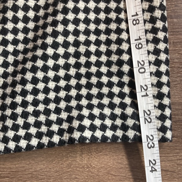 EUC TALBOTS Womens Wool Mix Textured Thick Pencil Skirt Black Off White Size 10 - Picture 5 of 8